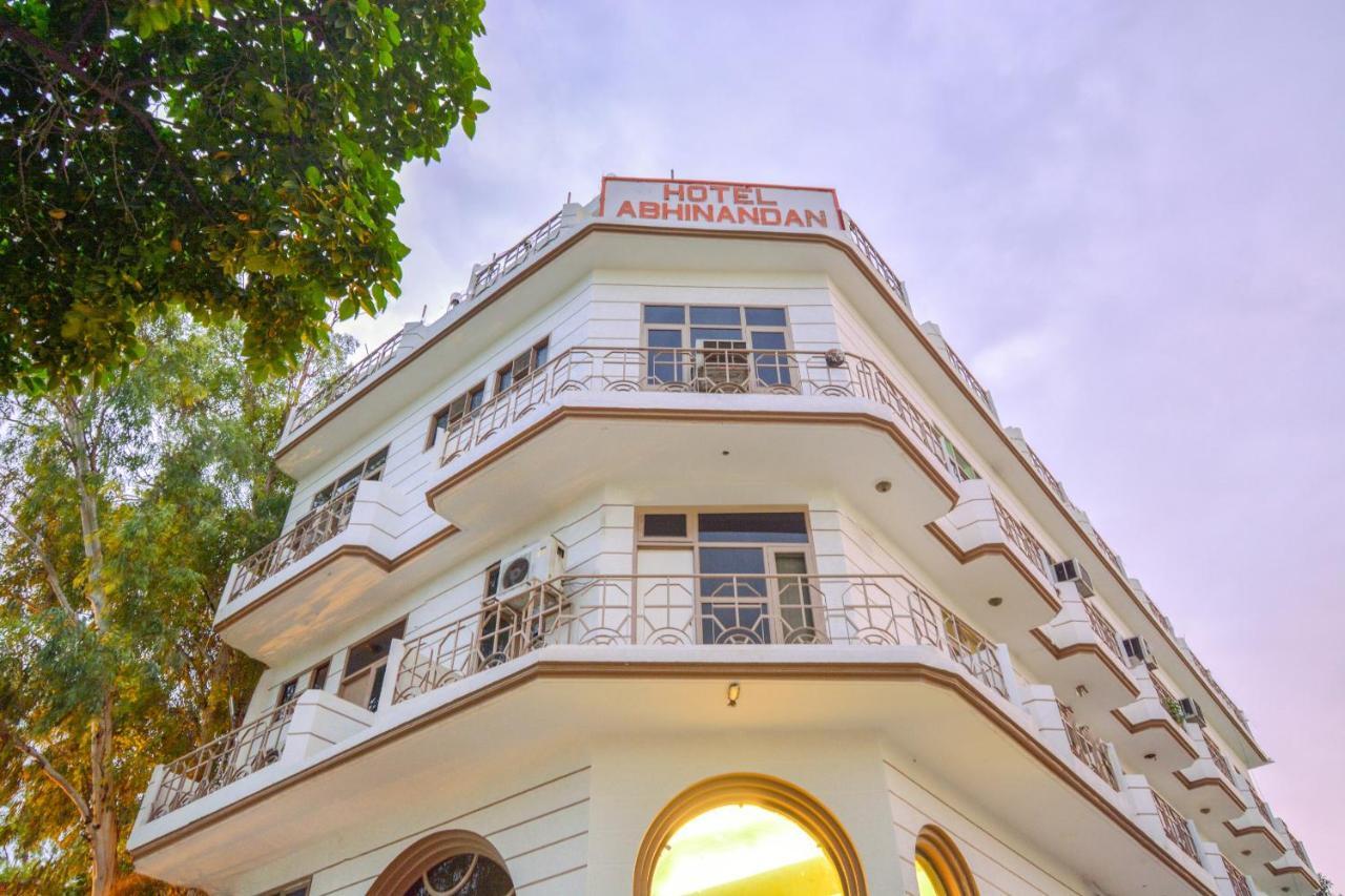 Oyo 46616 Hotel Abhinandan Jind Ngoại thất bức ảnh